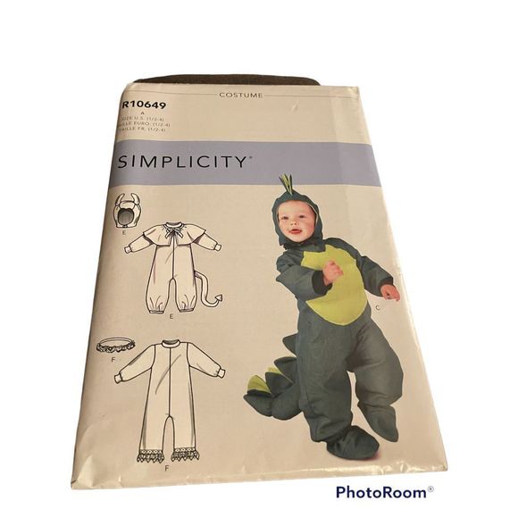 NWT Simplicity costume sewing pattern - Picture 1 of 2